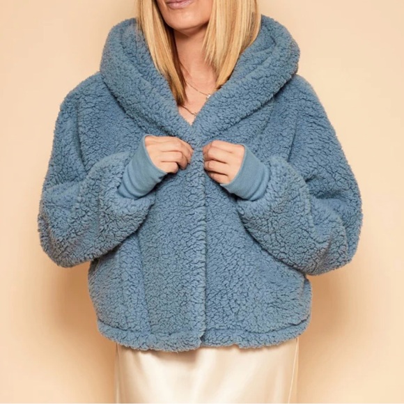 jill martin Jackets & Blazers - Jill Martin NWT Women’s icy Blue soft Faux Fur fleece Jacket With Hood Size xl
